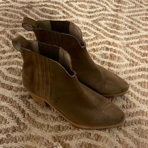 Zara Basic Suede Western Booties in Brown Size 39